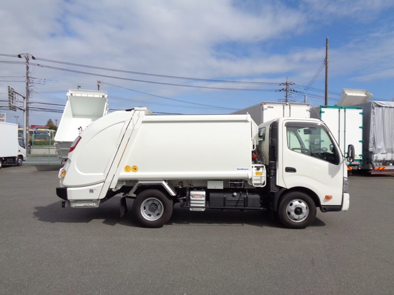 日野 小型トラック 塵芥車(プレス式)6m3 画像